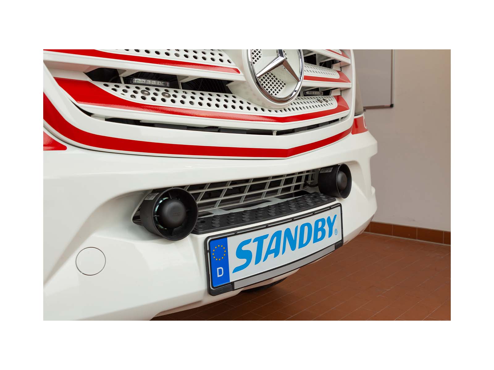 K-SR 350 Loudspeaker x 2 In Situ Above Standby License Plate