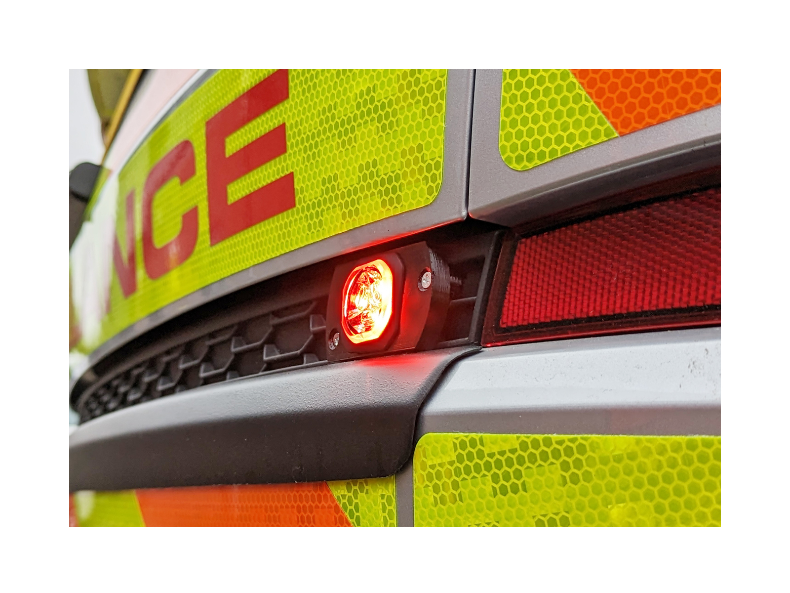 Micro Burst Low Profile LED Module In Situ Lit Red Ambulance Rear